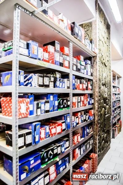 Zdjęcie w galerii na portalu naszraciborz.pl: Sklep motoryzacyjny Auto-Części Bogdan Derkowski zaprasza wszystkich klientów, tych stałych jak i nowych pod nowy adres wiadomości z regionu