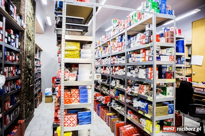 Zdjęcie w galerii na portalu naszraciborz.pl: Sklep motoryzacyjny Auto-Części Bogdan Derkowski zaprasza wszystkich klientów, tych stałych jak i nowych pod nowy adres wiadomości z regionu