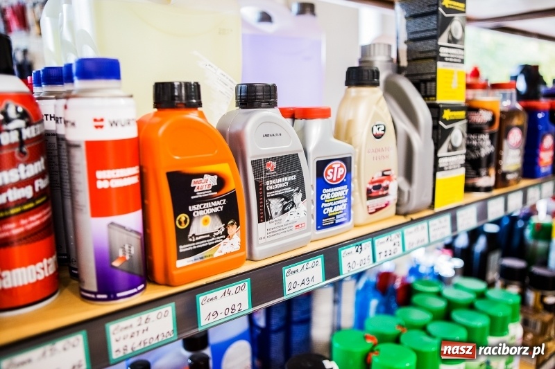 Zdjęcie w galerii na portalu naszraciborz.pl: Sklep motoryzacyjny Auto-Części Bogdan Derkowski zaprasza wszystkich klientów, tych stałych jak i nowych pod nowy adres wiadomości z regionu