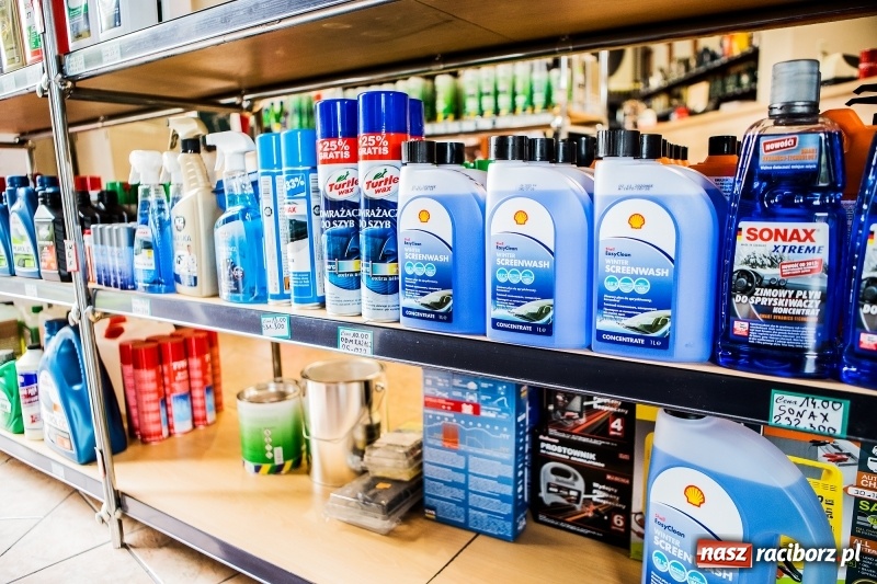 Zdjęcie w galerii na portalu naszraciborz.pl: Sklep motoryzacyjny Auto-Części Bogdan Derkowski zaprasza wszystkich klientów, tych stałych jak i nowych pod nowy adres wiadomości z regionu