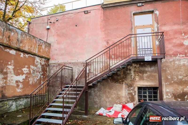 Zdjęcie w galerii na portalu naszraciborz.pl: Sklep motoryzacyjny Auto-Części Bogdan Derkowski zaprasza wszystkich klientów, tych stałych jak i nowych pod nowy adres wiadomości z regionu