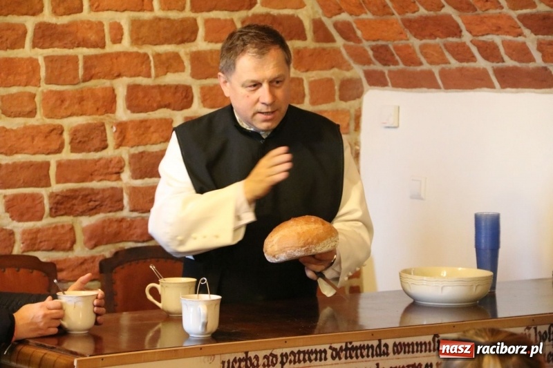 Zdjęcie w galerii na portalu naszraciborz.pl: Uczniowie z Nędzy z kolegami z Czech odkrywają tradycje kulinarne swoich babć wiadomości z regionu