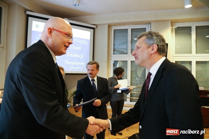 Zdjęcie w galerii na portalu naszraciborz.pl: 36 nauczycieli z nagrodami Marszałka. Wśród nagrodzonych nauczyciele z naszych szkół! wiadomości z regionu