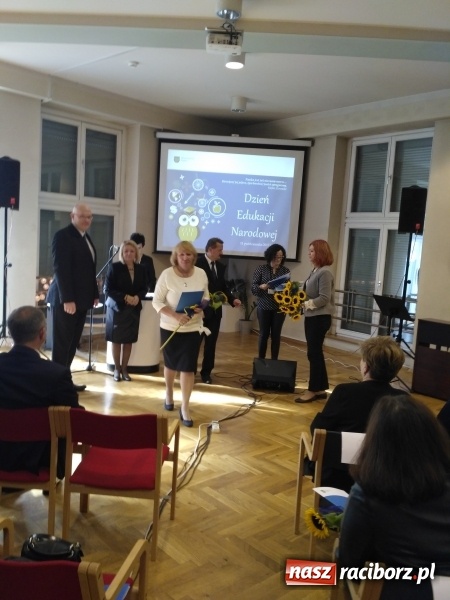 Zdjęcie w galerii na portalu naszraciborz.pl: 36 nauczycieli z nagrodami Marszałka. Wśród nagrodzonych nauczyciele z naszych szkół! wiadomości z regionu