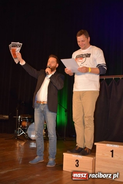 Zdjęcie w galerii na portalu naszraciborz.pl: W Kuźni rozegrano mistrzostwa świata gry w kapsle wiadomości z regionu