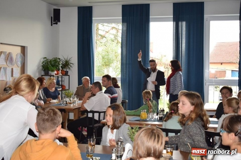 Zdjęcie w galerii na portalu naszraciborz.pl: W Kuźni rozegrano mistrzostwa świata gry w kapsle wiadomości z regionu