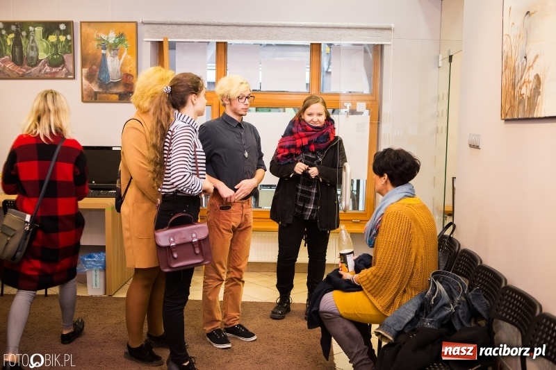 Zdjęcie w galerii na portalu naszraciborz.pl: Nowa wystawa w Galerii OBOK wiadomości z regionu