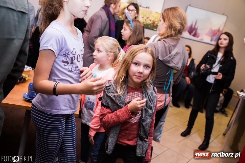 Zdjęcie w galerii na portalu naszraciborz.pl: Nowa wystawa w Galerii OBOK wiadomości z regionu