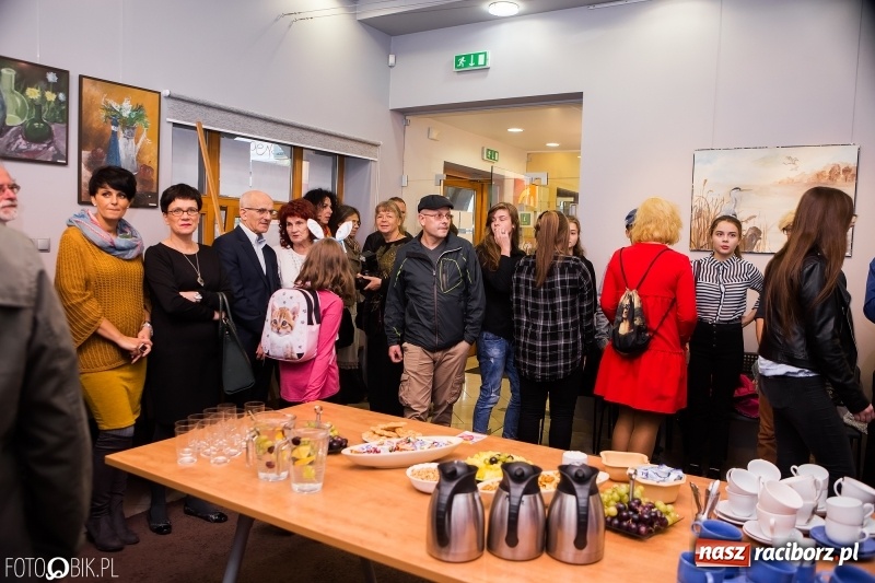 Zdjęcie w galerii na portalu naszraciborz.pl: Nowa wystawa w Galerii OBOK wiadomości z regionu