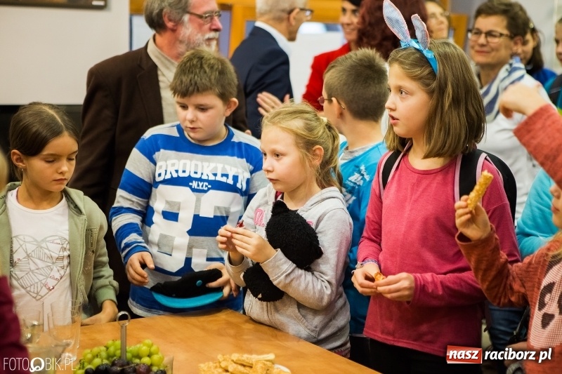 Zdjęcie w galerii na portalu naszraciborz.pl: Nowa wystawa w Galerii OBOK wiadomości z regionu
