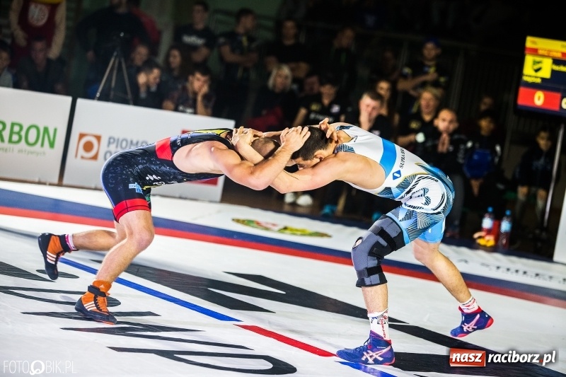 Zdjęcie w galerii na portalu naszraciborz.pl: MKZ Unia Racibórz pokonała Budowlanych Łódź. Świetny rzut Mateusza Zybały wiadomości z regionu