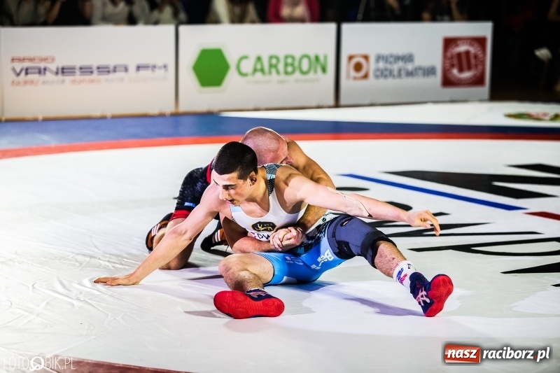 Zdjęcie w galerii na portalu naszraciborz.pl: MKZ Unia Racibórz pokonała Budowlanych Łódź. Świetny rzut Mateusza Zybały wiadomości z regionu