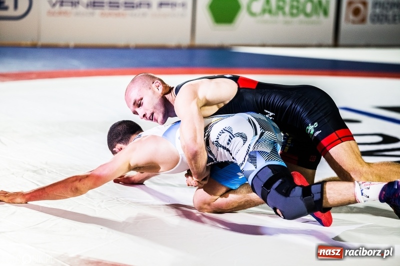 Zdjęcie w galerii na portalu naszraciborz.pl: MKZ Unia Racibórz pokonała Budowlanych Łódź. Świetny rzut Mateusza Zybały wiadomości z regionu