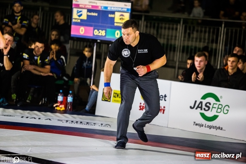 Zdjęcie w galerii na portalu naszraciborz.pl: MKZ Unia Racibórz pokonała Budowlanych Łódź. Świetny rzut Mateusza Zybały wiadomości z regionu