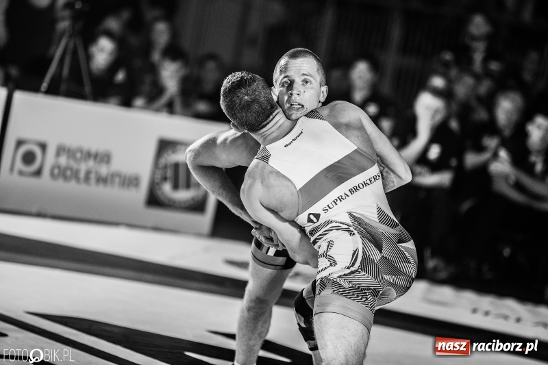 Zdjęcie w galerii na portalu naszraciborz.pl: MKZ Unia Racibórz pokonała Budowlanych Łódź. Świetny rzut Mateusza Zybały wiadomości z regionu