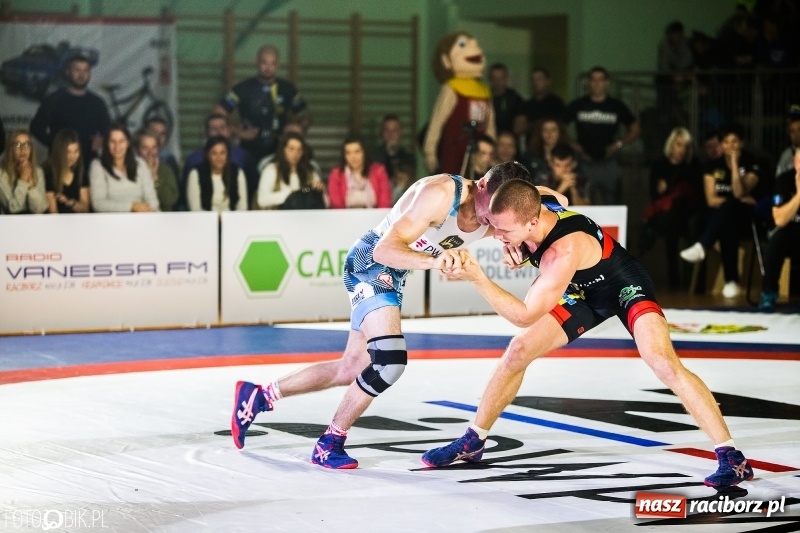 Zdjęcie w galerii na portalu naszraciborz.pl: MKZ Unia Racibórz pokonała Budowlanych Łódź. Świetny rzut Mateusza Zybały wiadomości z regionu