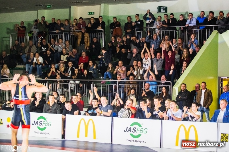 Zdjęcie w galerii na portalu naszraciborz.pl: MKZ Unia Racibórz pokonała Budowlanych Łódź. Świetny rzut Mateusza Zybały wiadomości z regionu