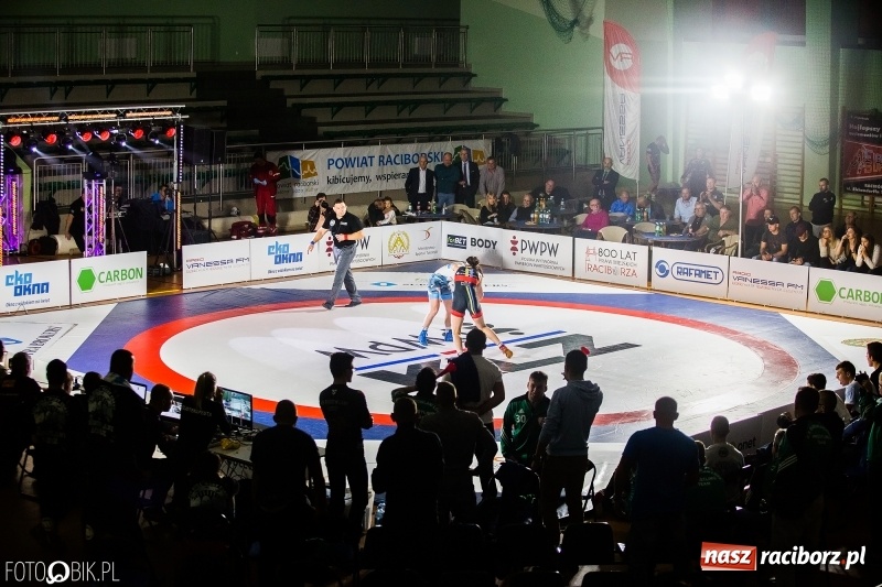 Zdjęcie w galerii na portalu naszraciborz.pl: MKZ Unia Racibórz pokonała Budowlanych Łódź. Świetny rzut Mateusza Zybały wiadomości z regionu