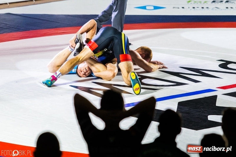 Zdjęcie w galerii na portalu naszraciborz.pl: MKZ Unia Racibórz pokonała Budowlanych Łódź. Świetny rzut Mateusza Zybały wiadomości z regionu