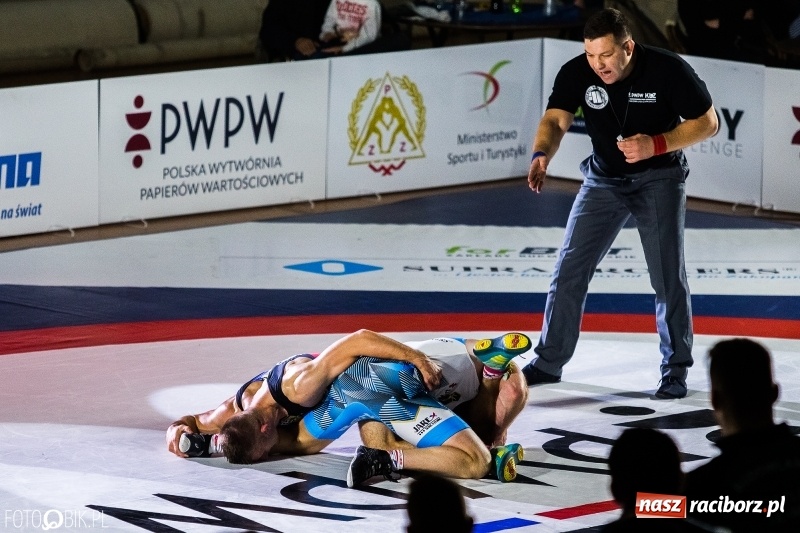 Zdjęcie w galerii na portalu naszraciborz.pl: MKZ Unia Racibórz pokonała Budowlanych Łódź. Świetny rzut Mateusza Zybały wiadomości z regionu