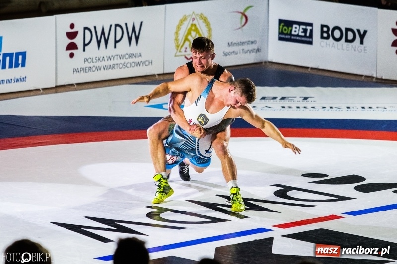 Zdjęcie w galerii na portalu naszraciborz.pl: MKZ Unia Racibórz pokonała Budowlanych Łódź. Świetny rzut Mateusza Zybały wiadomości z regionu