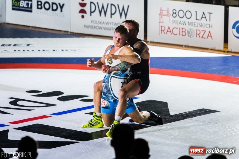 Zdjęcie w galerii na portalu naszraciborz.pl: MKZ Unia Racibórz pokonała Budowlanych Łódź. Świetny rzut Mateusza Zybały wiadomości z regionu