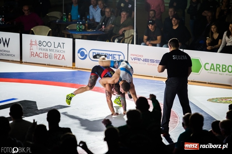 Zdjęcie w galerii na portalu naszraciborz.pl: MKZ Unia Racibórz pokonała Budowlanych Łódź. Świetny rzut Mateusza Zybały wiadomości z regionu