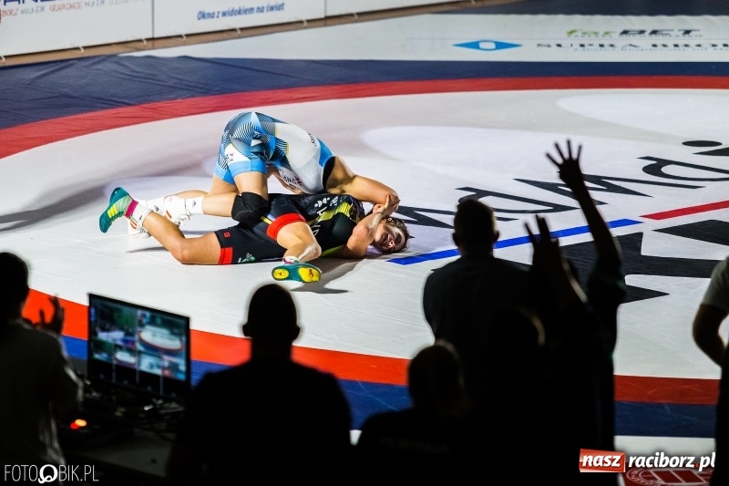 Zdjęcie w galerii na portalu naszraciborz.pl: MKZ Unia Racibórz pokonała Budowlanych Łódź. Świetny rzut Mateusza Zybały wiadomości z regionu