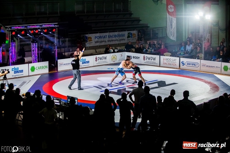 Zdjęcie w galerii na portalu naszraciborz.pl: MKZ Unia Racibórz pokonała Budowlanych Łódź. Świetny rzut Mateusza Zybały wiadomości z regionu