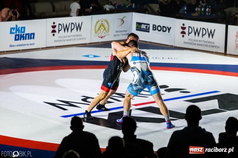 Zdjęcie w galerii na portalu naszraciborz.pl: MKZ Unia Racibórz pokonała Budowlanych Łódź. Świetny rzut Mateusza Zybały wiadomości z regionu