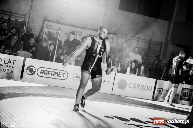 Zdjęcie w galerii na portalu naszraciborz.pl: MKZ Unia Racibórz pokonała Budowlanych Łódź. Świetny rzut Mateusza Zybały wiadomości z regionu