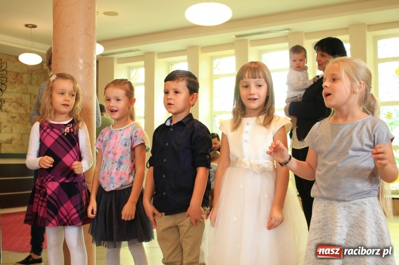 Zdjęcie w galerii na portalu naszraciborz.pl: Małżeńskie Virtuti Militari wręczone. Pary świętowały złote gody w USC wiadomości z regionu