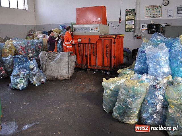 Zdjęcie w galerii na portalu naszraciborz.pl: Przywykli do sortowania śmieci wiadomości z regionu