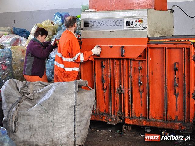 Zdjęcie w galerii na portalu naszraciborz.pl: Przywykli do sortowania śmieci wiadomości z regionu