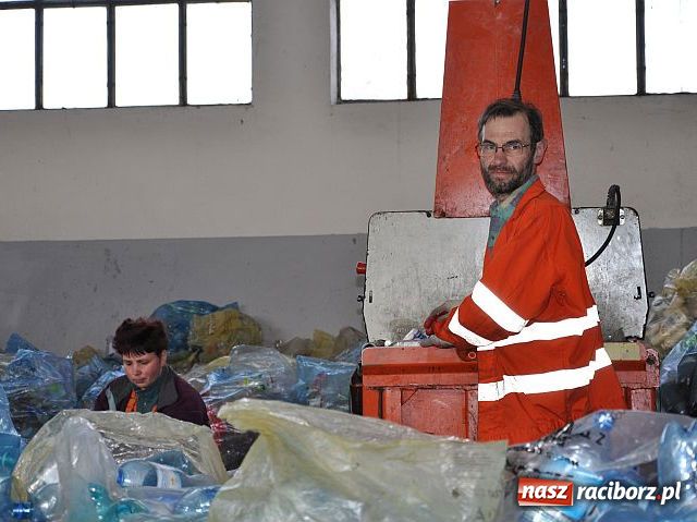 Zdjęcie w galerii na portalu naszraciborz.pl: Przywykli do sortowania śmieci wiadomości z regionu