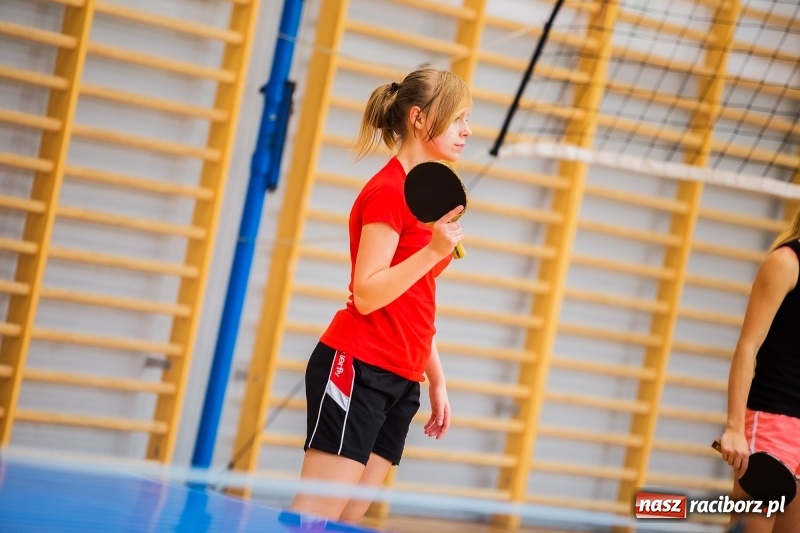 Zdjęcie w galerii na portalu naszraciborz.pl: Finały rejonowe w tenisie stołowym w MOS-ie wiadomości z regionu