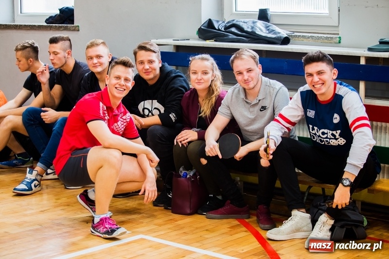 Zdjęcie w galerii na portalu naszraciborz.pl: Finały rejonowe w tenisie stołowym w MOS-ie wiadomości z regionu