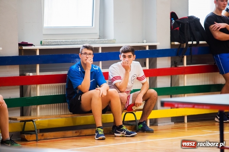 Zdjęcie w galerii na portalu naszraciborz.pl: Finały rejonowe w tenisie stołowym w MOS-ie wiadomości z regionu