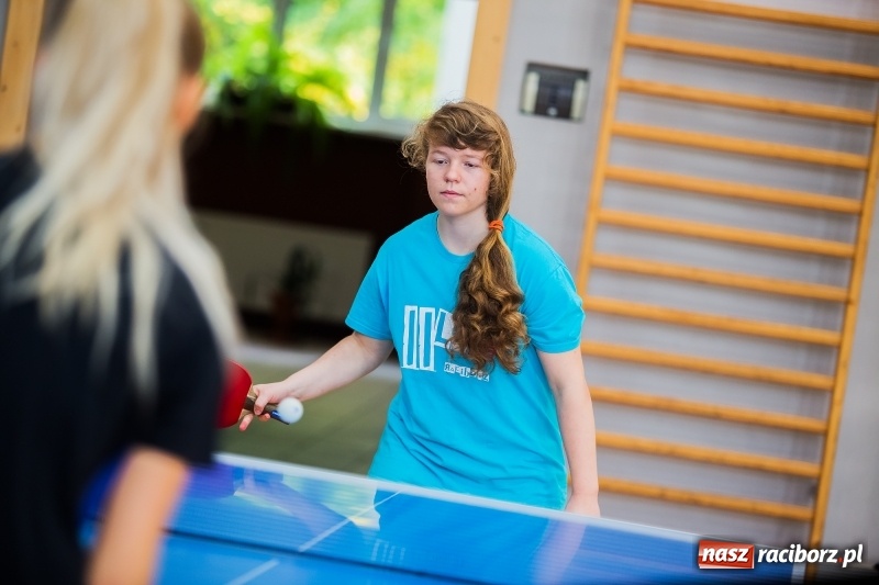 Zdjęcie w galerii na portalu naszraciborz.pl: Finały rejonowe w tenisie stołowym w MOS-ie wiadomości z regionu