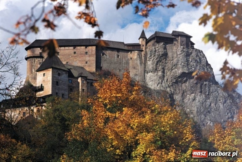 Zdjęcie w galerii na portalu naszraciborz.pl: Gorące źródła i piękny zamek, czyli czas na jesienny relaks wiadomości z regionu