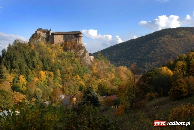 Zdjęcie w galerii na portalu naszraciborz.pl: Gorące źródła i piękny zamek, czyli czas na jesienny relaks wiadomości z regionu