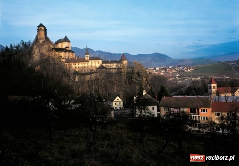 Zdjęcie w galerii na portalu naszraciborz.pl: Gorące źródła i piękny zamek, czyli czas na jesienny relaks wiadomości z regionu
