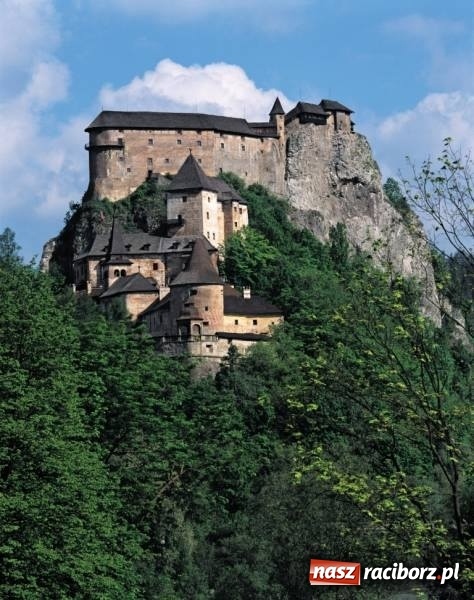 Zdjęcie w galerii na portalu naszraciborz.pl: Gorące źródła i piękny zamek, czyli czas na jesienny relaks wiadomości z regionu