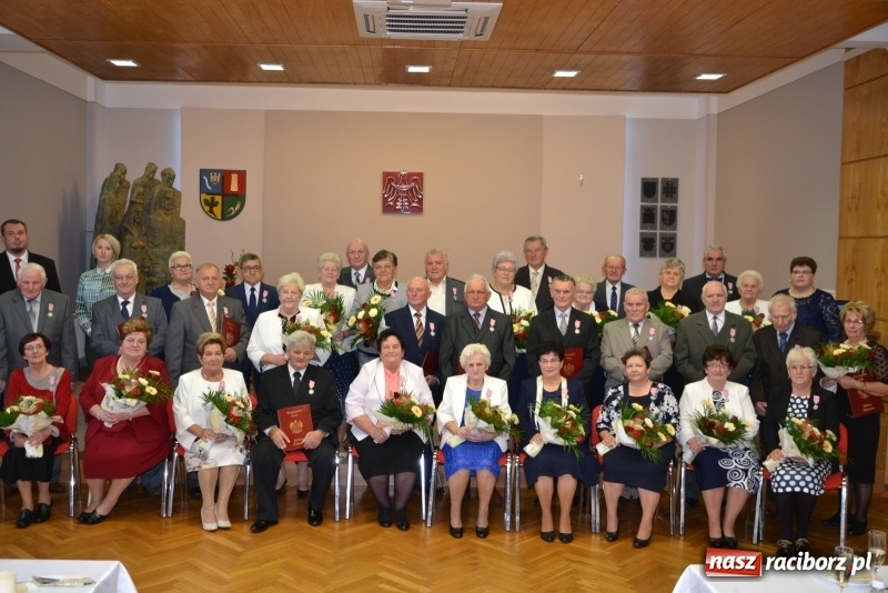 Zdjęcie w galerii na portalu naszraciborz.pl: Złote małżeńskie gody w gminie Krzyżanowice  wiadomości z regionu