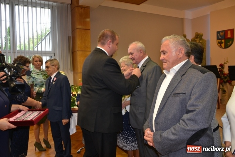 Zdjęcie w galerii na portalu naszraciborz.pl: Złote małżeńskie gody w gminie Krzyżanowice  wiadomości z regionu
