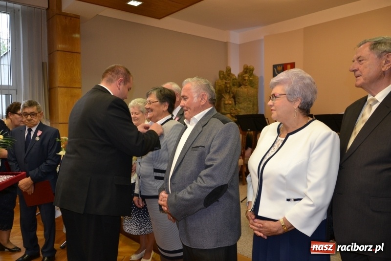 Zdjęcie w galerii na portalu naszraciborz.pl: Złote małżeńskie gody w gminie Krzyżanowice  wiadomości z regionu
