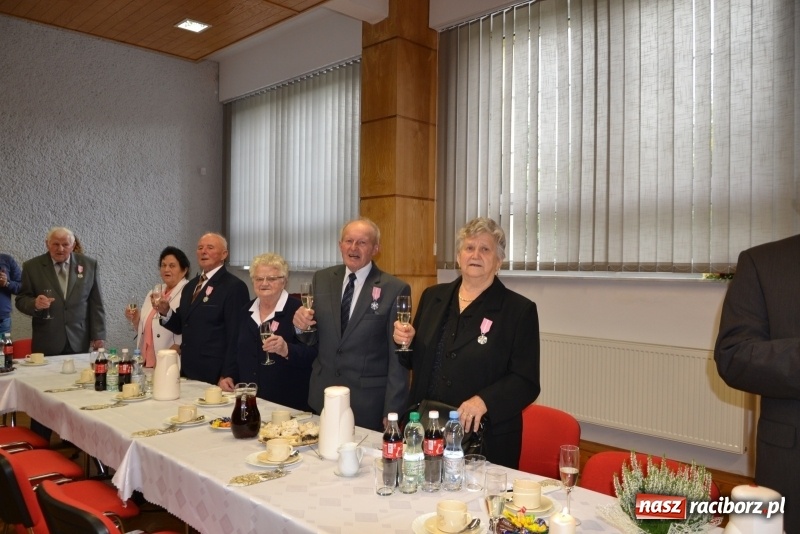 Zdjęcie w galerii na portalu naszraciborz.pl: Złote małżeńskie gody w gminie Krzyżanowice  wiadomości z regionu