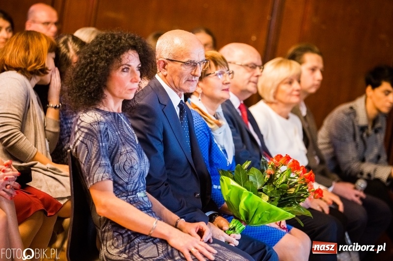 Zdjęcie w galerii na portalu naszraciborz.pl: Życzenia i podziękowania, czyli Dzień Edukacji Narodowej w ZSO nr 1 wiadomości z regionu