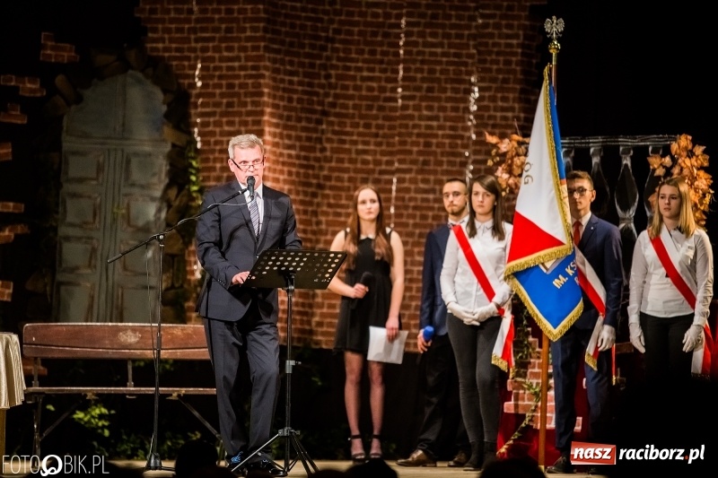 Zdjęcie w galerii na portalu naszraciborz.pl: Dzień Edukacji Narodowej. Uroczysta akademia CKZiU nr 1 w Strzesze wiadomości z regionu