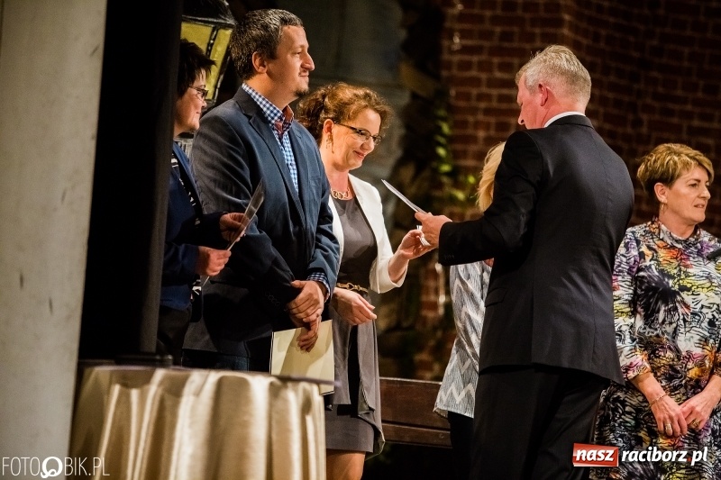 Zdjęcie w galerii na portalu naszraciborz.pl: Dzień Edukacji Narodowej. Uroczysta akademia CKZiU nr 1 w Strzesze wiadomości z regionu